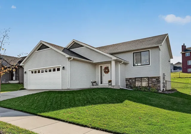 Photo 1 of Single family home for sale at 5920 Kingsbury Dr Nw, Rochester, MN 55901 | MLS# 7164504 | Listing updated on 2026-10-29