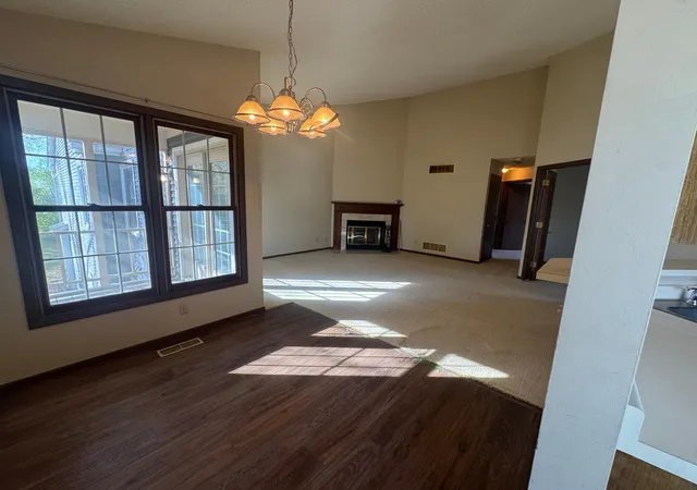 Photo 4 of Condo for sale at 7535 W 110th Street, Minneapolis, MN 55438 | MLS# 7164509 | Listing updated on 2026-10-27