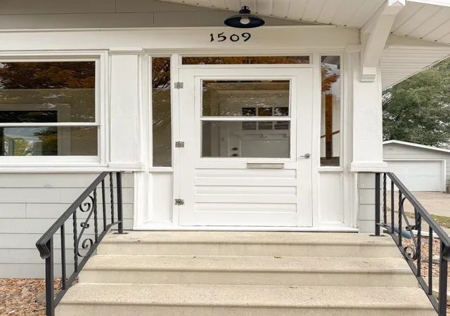 Photo 3 of Single family home for sale at 1509 3rd Avenue S, Fargo, ND 58103 | MLS# 7164520 | Listing updated on 2026-10-28