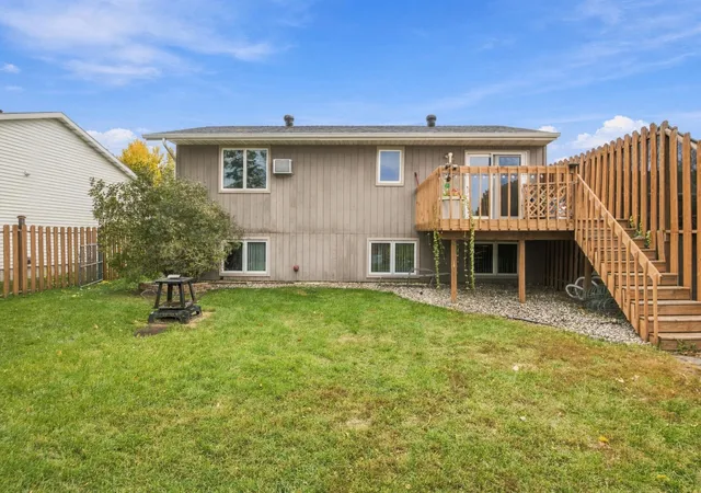 Photo 3 of Townhouse for sale at 2003 32nd Avenue S, Fargo, ND 58103 | MLS# 7164532 | Listing updated on 2026-10-26