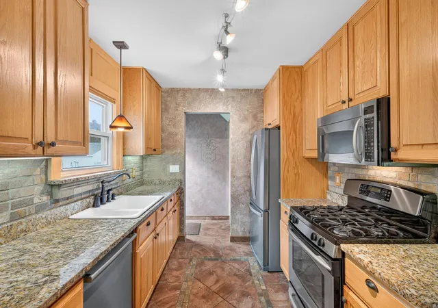 Photo 3 of Single family home for sale at 242 5th Avenue N, Hopkins, MN 55343 | MLS# 7164559 | Listing updated on 2026-10-27