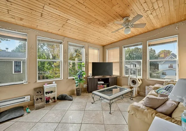 Photo 4 of House for sale at 323 W Broadway St, Winona, MN 55987 | MLS# 7164574 | Listing updated on 2026-10-27