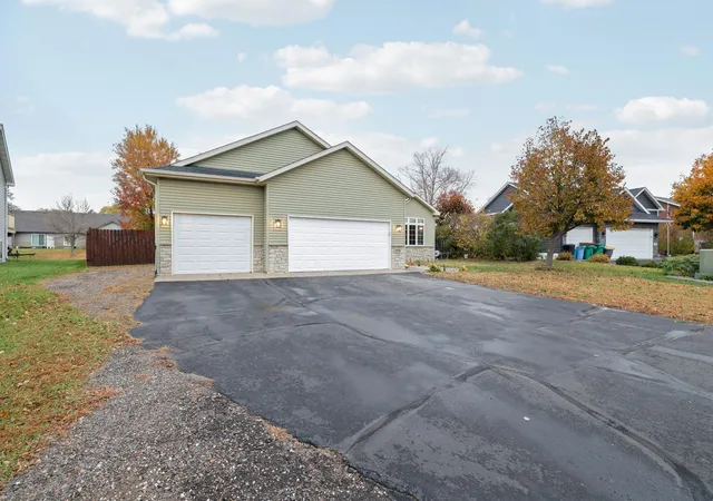 Photo 2 of Single family home for sale at 799 Harrison Dr, Big Lake, MN 55309 | MLS# 7164581 | Listing updated on 2026-10-28
