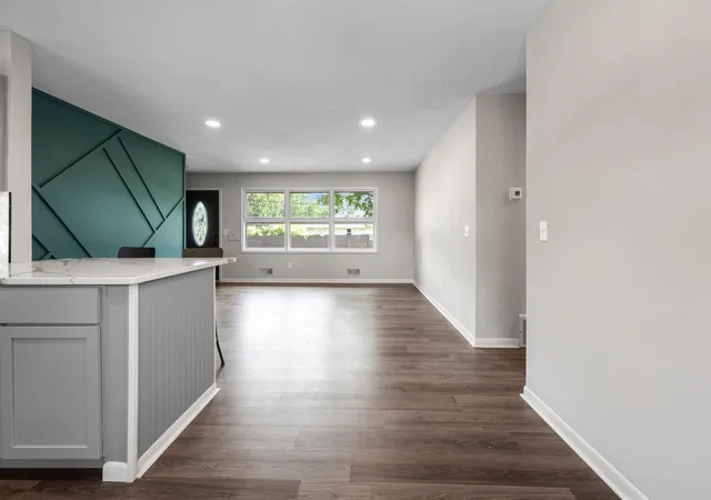 Photo 4 of Single family home for sale at 914 W 82nd Street, Minneapolis, MN 55420 | MLS# 7164626 | Listing updated on 2026-10-28