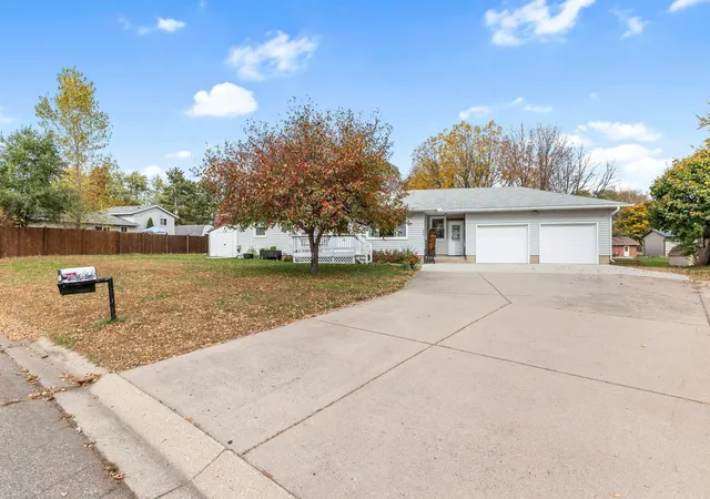 Photo 1 of Single family home for sale at 236 Knollwood St W, Annandale, MN 55302 | MLS# 7164654 | Listing updated on 2026-10-28