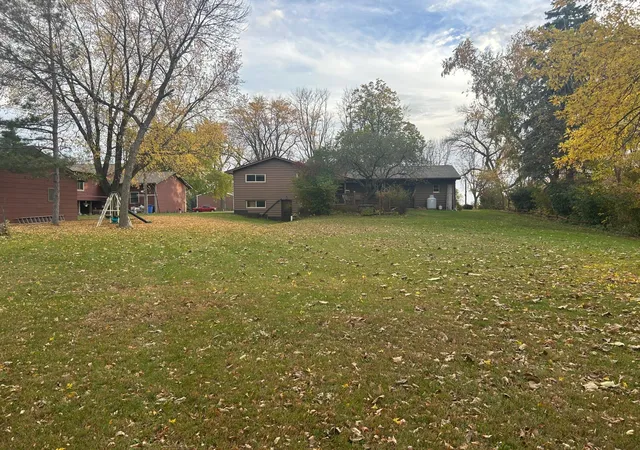 Photo 2 of Single family home for sale at 106 E View Rd, Canby, MN 56220 | MLS# 7164658 | Listing updated on 2026-10-29