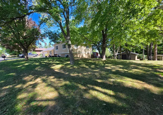 Photo 4 of Single family home for sale at 1000 Marjorie St, Hammond, WI 54015 | MLS# 7164678 | Listing updated on 2026-10-27
