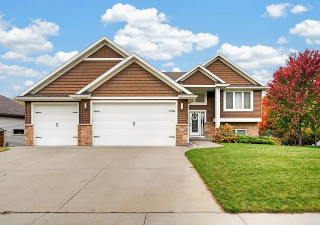Single family home for sale at 2403 Tee Time Rd SE, Rochester, MN 55904 | MLS# 7164681