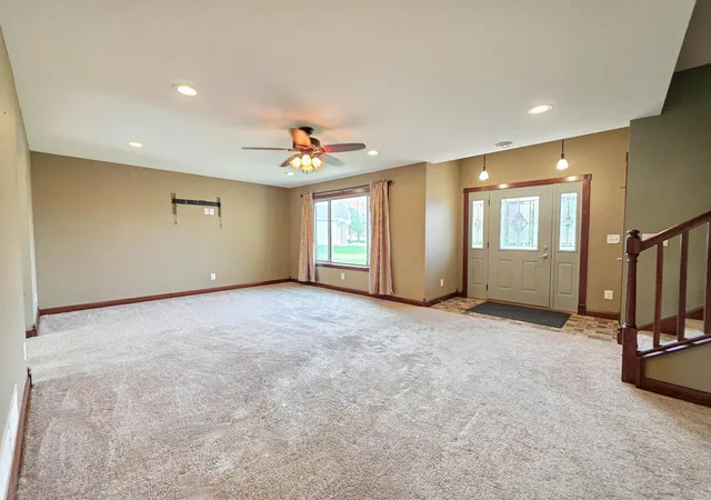 Photo 4 of Single family home for sale at 105 Taylor Cir, Le Sueur, MN 56058 | MLS# 7164714 | Listing updated on 2026-10-28