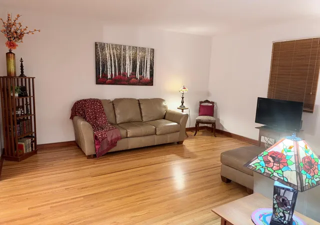 Photo 4 of Single family home for sale at 925 14th Avenue NE, Rochester, MN 55906 | MLS# 7164716 | Listing updated on 2026-10-30