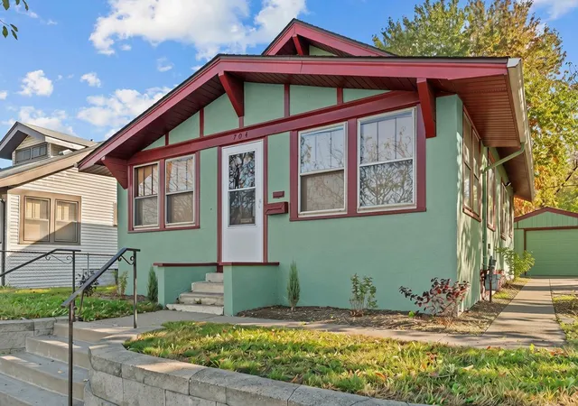 Photo 2 of Single family home for sale at 704 White Bear Ave N, Saint Paul, MN 55106 | MLS# 7164793 | Listing updated on 2026-10-29