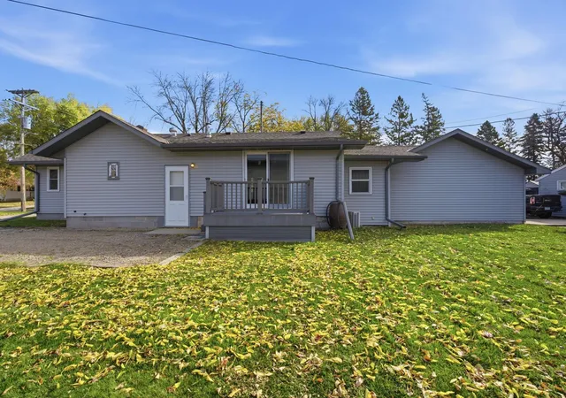 Photo 2 of Single family home for sale at 117 3rd Street N, Kandiyohi, MN 56251 | MLS# 7164804 | Listing updated on 2026-10-27