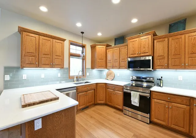 Photo 2 of Single family home for sale at 7589 40 Street N, Moorhead, MN 56560 | MLS# 7164813 | Listing updated on 2026-10-29