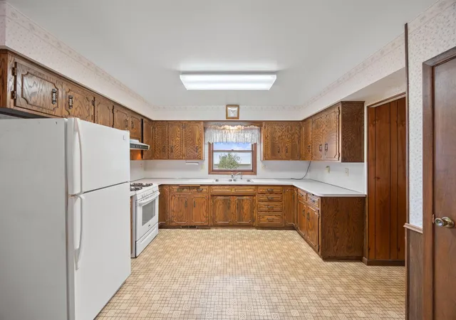 Photo 2 of Single family home for sale at 900 1st Avenue N, Lester Prairie, MN 55354 | MLS# 7164861 | Listing updated on 2026-10-29