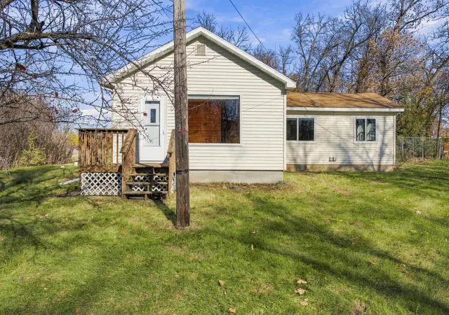 Photo 3 of Single family home for sale at 21289 County Hwy 21, Detroit Lakes, MN 56501 | MLS# 7164870 | Listing updated on 2026-10-29