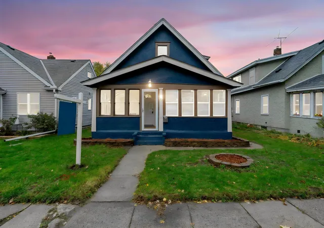 Photo 1 of Single family home for sale at 537 3rd Avenue S, South Saint Paul, MN 55075 | MLS# 7164902 | Listing updated on 2026-10-29