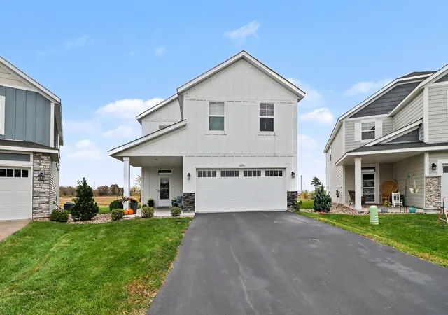Photo 1 of Single family home for sale at 10293 Goodview Cir S, Cottage Grove, MN 55016 | MLS# 7164945 | Listing updated on 2026-10-30