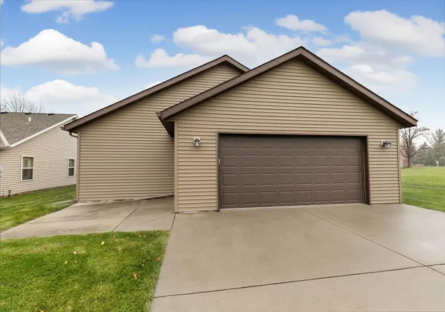 Photo 1 of Single family home for sale at 1803 Knottingham Dr, Sartell, MN 56377 | MLS# 7165023 | Listing updated on 2026-10-30