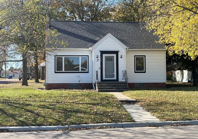 Photo 1 of Single family home for sale at 390 11th Street, Dawson, MN 56232 | MLS# 7165048 | Listing updated on 2026-10-27