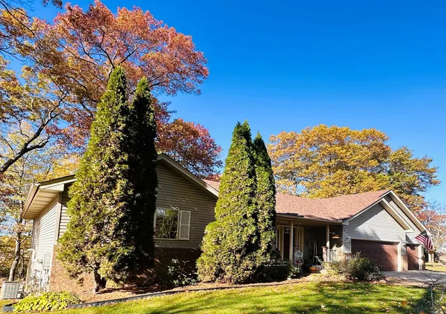 Photo 3 of Single family home for sale at 1931 Jenkins St NE, Cedar, MN 55011 | MLS# 7165049 | Listing updated on 2026-10-28