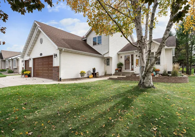 Photo 1 of Single family home for sale at 828 Lancer Dr Ne, Owatonna, MN 55060 | MLS# 7165051 | Listing updated on 2026-10-27