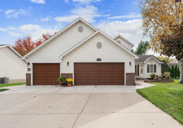 Photo 1 of Single family home for sale at 828 Lancer Dr NE, Owatonna, MN 55060 | MLS# 7165051 | Listing updated on 2026-10-27