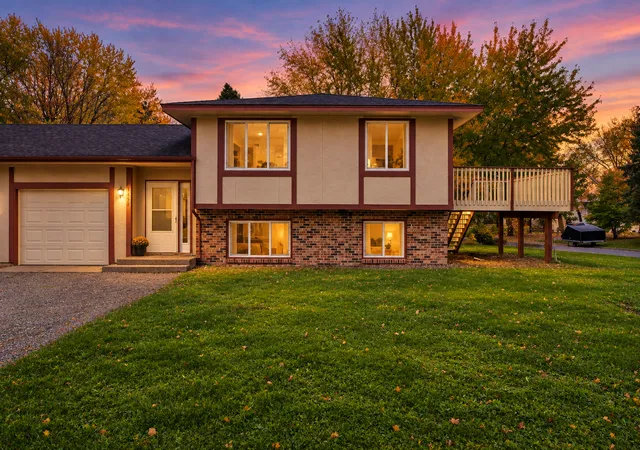 Photo 1 of House for sale at 1460 Meadow Ln, Maple Plain, MN 55359 | MLS# 7165054 | Listing updated on 2026-10-29
