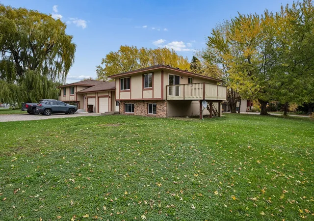 Photo 4 of House for sale at 1460 Meadow Ln, Maple Plain, MN 55359 | MLS# 7165054 | Listing updated on 2026-10-29