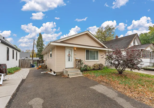 Single family home for sale at 828 Deppe St, Saint Paul, MN 55118 | MLS# 7165055