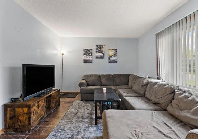 Photo 2 of Single family home for sale at 828 Deppe St, Saint Paul, MN 55118 | MLS# 7165055 | Listing updated on 2026-10-29