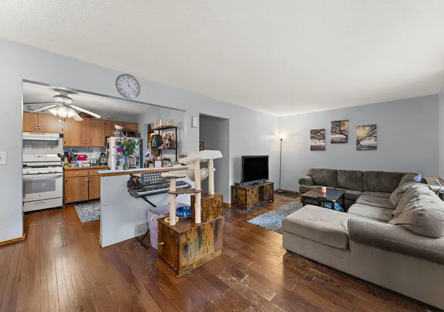 Photo 4 of Single family home for sale at 828 Deppe St, Saint Paul, MN 55118 | MLS# 7165055 | Listing updated on 2026-10-29