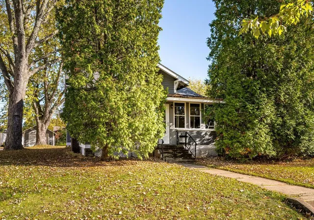 Photo 3 of Single family home for sale at 334 4th Street, Cloquet, MN 55720 | MLS# 7165060 | Listing updated on 2026-10-29