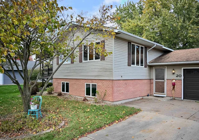 Photo 1 of Single family home for sale at 20 Tews Ave, Lewiston, MN 55952 | MLS# 7165080 | Listing updated on 2026-10-29