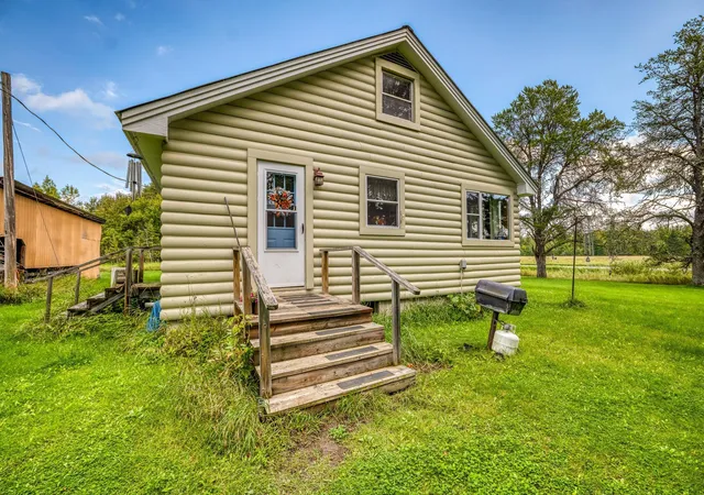 Photo 2 of Single family home for sale at 4489 County Rd 1, Littlefork, MN 56653 | MLS# 7165082 | Listing updated on 2026-10-27