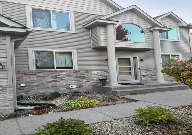 Photo 2 of Single family home for sale at 10344 Quail Cir N, Minneapolis, MN 55443 | MLS# 7165098 | Listing updated on 2026-10-29