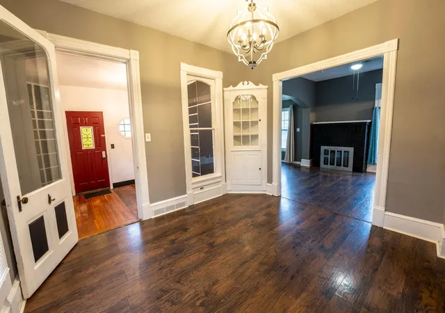 Photo 2 of Single family home for sale at 228 W 4th Street, Blue Earth, MN 56013 | MLS# 7165120 | Listing updated on 2026-10-28