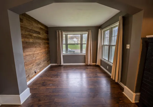 Photo 3 of Single family home for sale at 228 W 4th Street, Blue Earth, MN 56013 | MLS# 7165120 | Listing updated on 2026-10-28