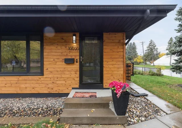 Photo 2 of Single family home for sale at 10000 Colfax Ave S, Minneapolis, MN 55431 | MLS# 7165138 | Listing updated on 2026-10-28