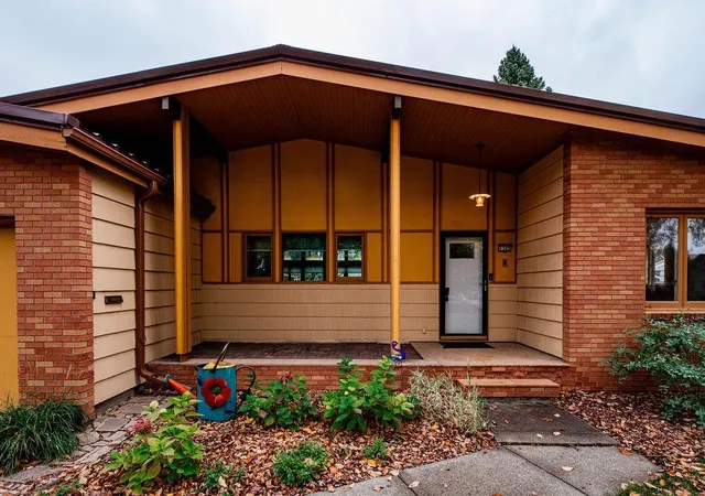 Photo 2 of Single family home for sale at 1325 5th Street N, Fargo, ND 58102 | MLS# 7165146 | Listing updated on 2026-10-28