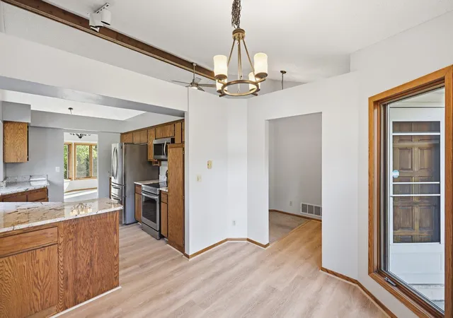 Photo 4 of Single family home for sale at 11061 Hyland Ter, Eden Prairie, MN 55344 | MLS# 7165154 | Listing updated on 2026-10-28