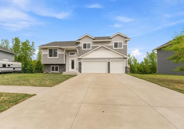 Single family home for sale at 645 Highview Loop SE, Pine City, MN 55063 | MLS# 7165163