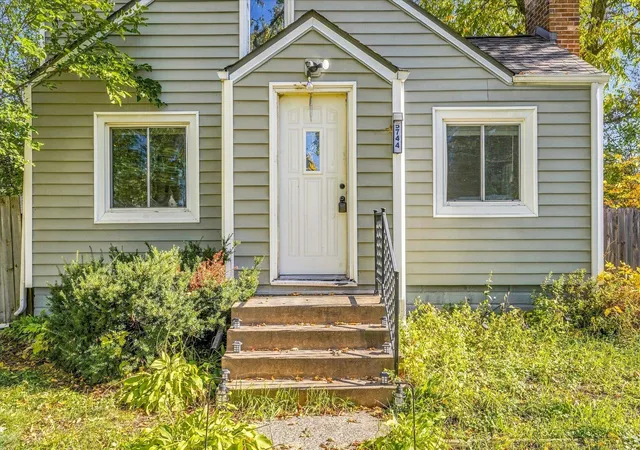Photo 3 of Single family home for sale at 5744 Bryant Ave N, Minneapolis, MN 55430 | MLS# 7165172 | Listing updated on 2026-10-30
