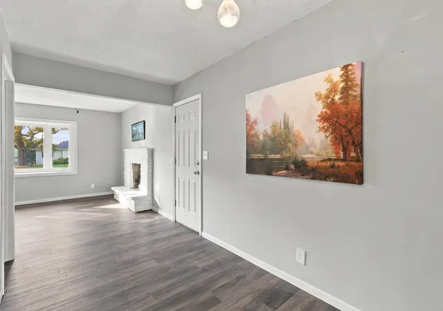 Photo 4 of Single family home for sale at 4816 W 82nd Street, Minneapolis, MN 55437 | MLS# 7165175 | Listing updated on 2026-10-29