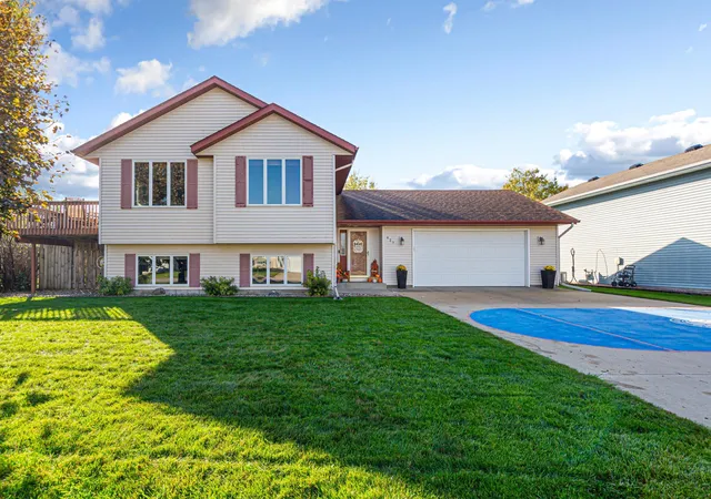 Photo 1 of Single family home for sale at 427 Lilac Ln, Madison Lake, MN 56063 | MLS# 7165235 | Listing updated on 2026-10-29