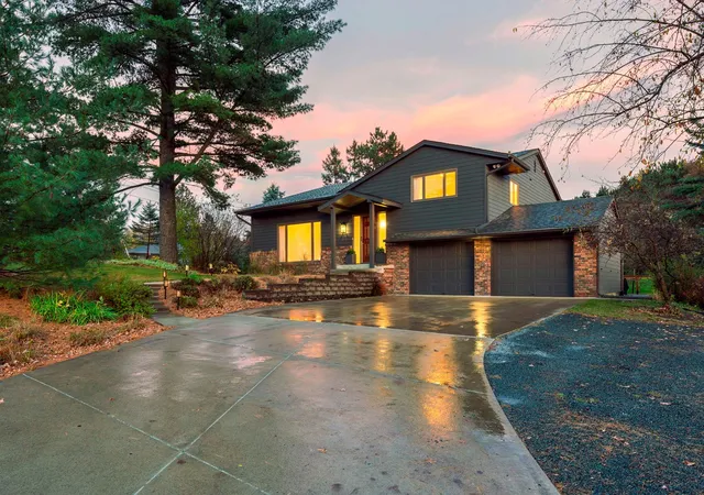 Photo 1 of Single family home for sale at 8281 Deer Pond Trl N, Lake Elmo, MN 55042 | MLS# 7165240 | Listing updated on 2026-10-29