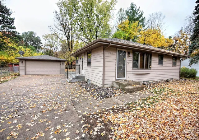 Photo 3 of Single family home for sale at 2564 Sherwood Rd, Saint Paul, MN 55112 | MLS# 7165241 | Listing updated on 2026-10-29