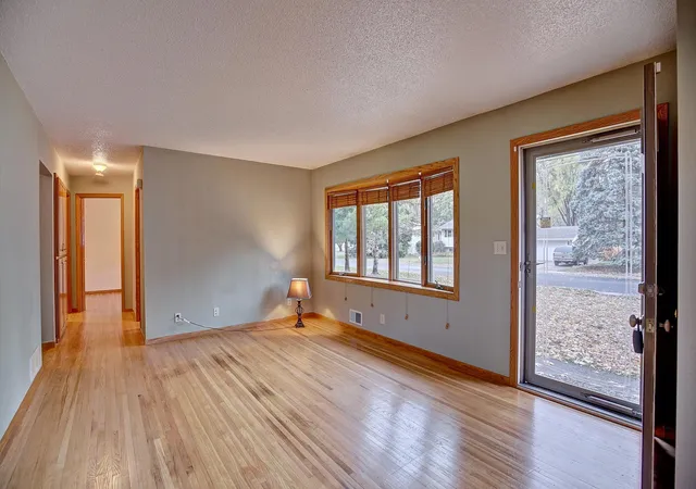 Photo 4 of Single family home for sale at 2564 Sherwood Rd, Saint Paul, MN 55112 | MLS# 7165241 | Listing updated on 2026-10-29