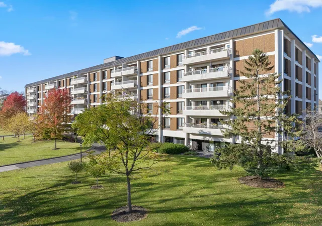 Photo 2 of Condo for sale at 6400 York Ave S #505, Minneapolis, MN 55435 | MLS# 7165245 | Listing updated on 2026-10-28