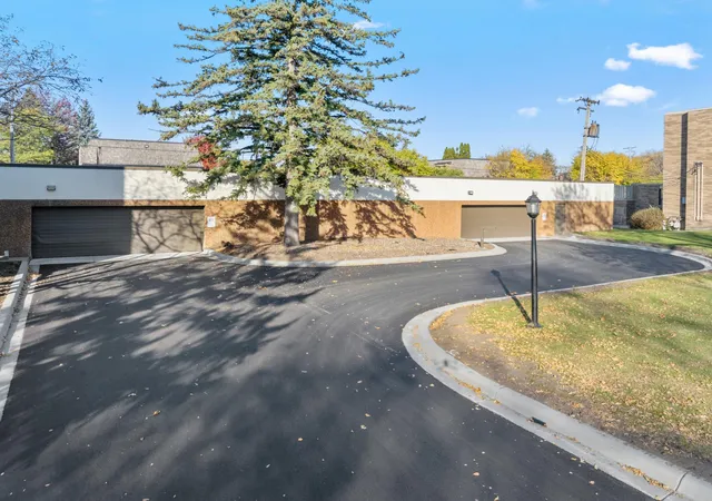 Photo 3 of Condo for sale at 6400 York Ave S #505, Minneapolis, MN 55435 | MLS# 7165245 | Listing updated on 2026-10-28