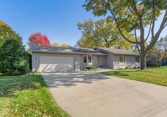 Photo 55 of Single family home for sale at 9621 Upton Rd, Minneapolis, MN 55431 | MLS# 7165287 | Listing updated on 2026-10-29